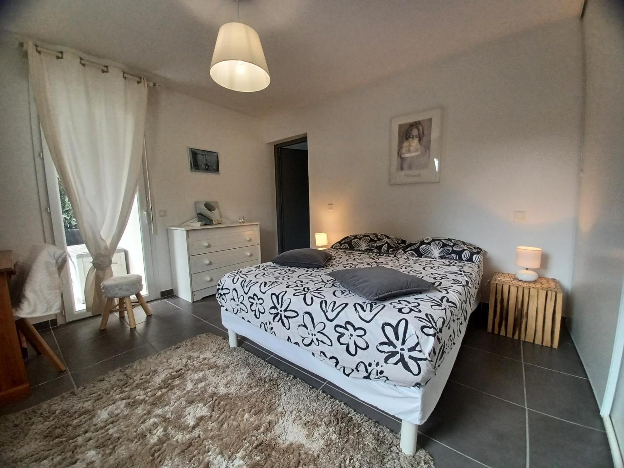 L'Isle Sur La Sorgue, Appartement 2 Pieces Jardin Parking LʼIsle-sur-la-Sorgue Exterior foto